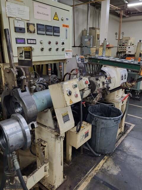 90 MM Cold Feed 3.5" Mitsuba #90G, 12:1 L/D Rubber Extruder with Puller and Automatic Length Cutter